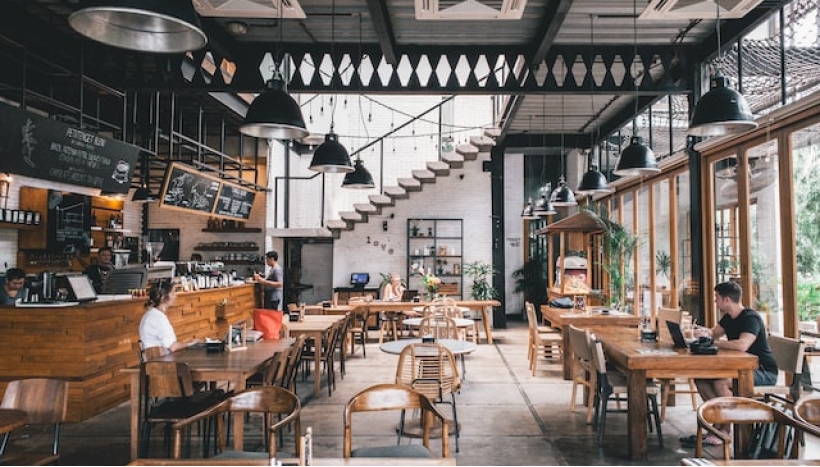 5 Key Differences Between A Restaurant or Cafe