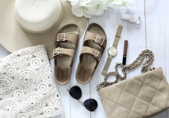 Must-Have Women's Flat Sandals At DSW For Your Summer Wardrobe